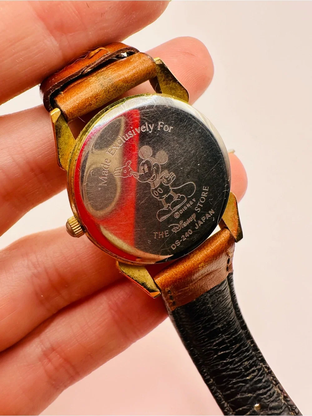 Vintage Disney Store Tigger Watch Moving Clouds DS-240 New Battery
